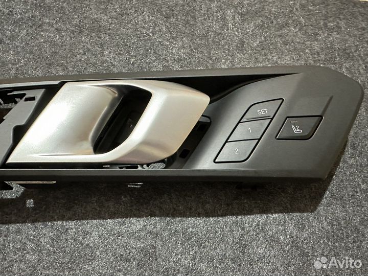 BMW G05 ручка с кнопкой управ. пас. сидения
