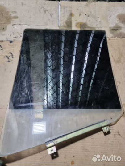 Стекло заднее правое Ssang Yong Mucco