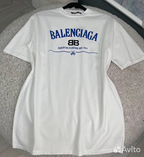 Balenciaga футболка 2 цвета