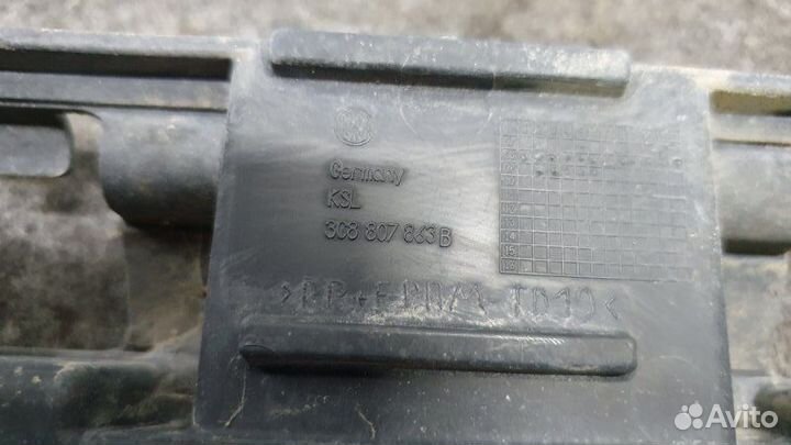 Кронштейн бампера задний Volkswagen Passat Cc 358