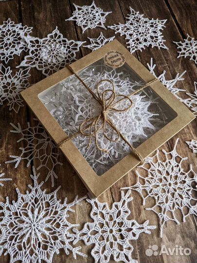 Набор из 17 снежинок, вязаные снежинки