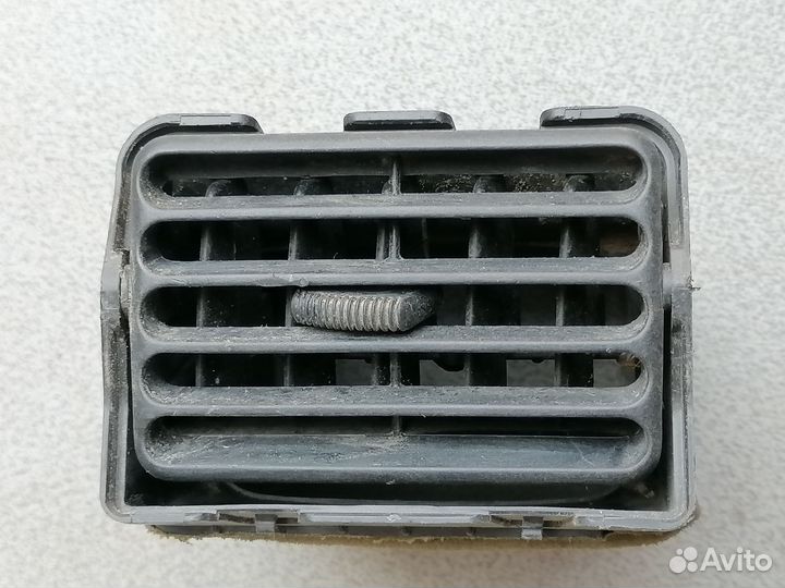 Дефлектор левый для Toyota Caldina ST215 2000-2002