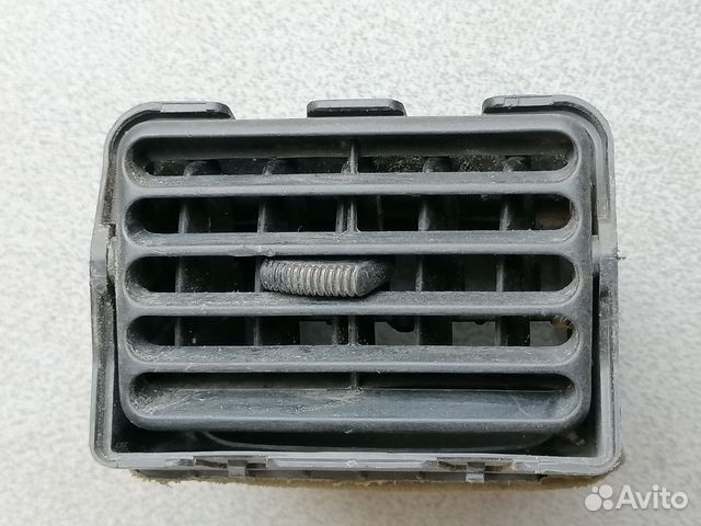 Дефлектор левый для Toyota Caldina ST215 2000-2002