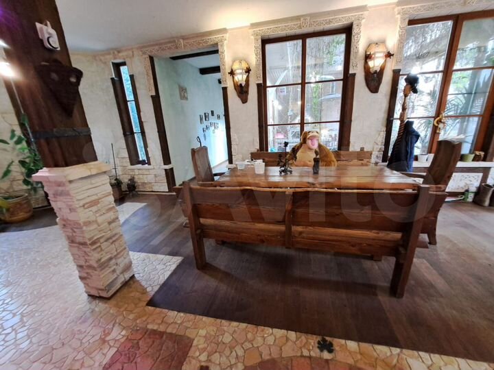 Коттедж 599 м² на участке 15 сот.