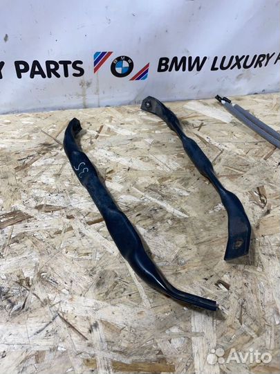 Растяжка кронштейн распорка усилителя бампера Bmw