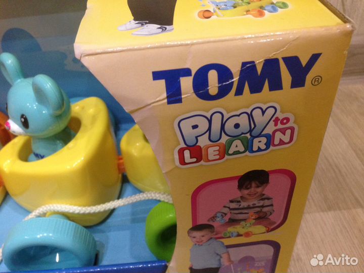 Каталка на верёвочке Весёлые мышата. Tomy