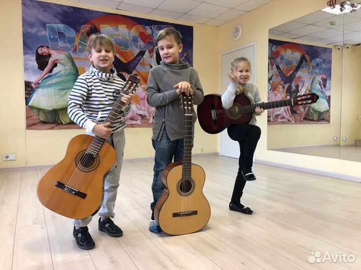 Уроки гитары для детей. 20 филиалов в Москве