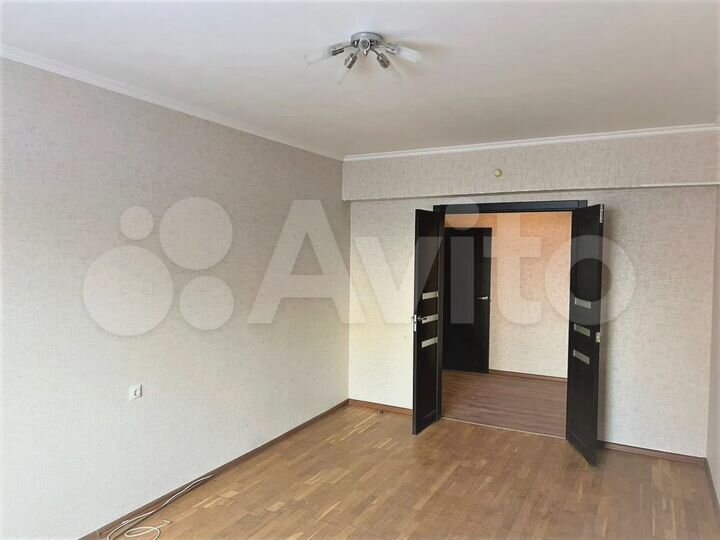 3-к. квартира, 75 м², 1/17 эт.