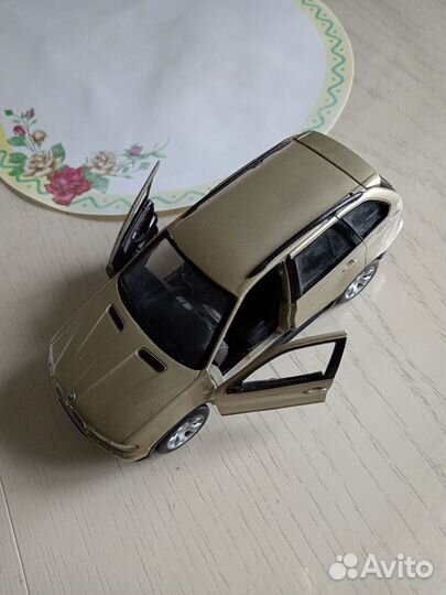 Модель bmw x5. 1:43