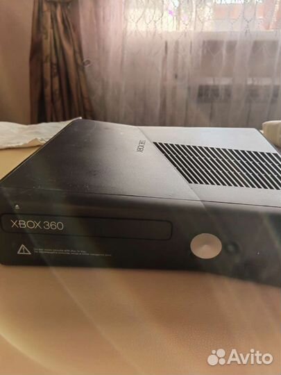 Xbox 360 + kinect и геймпад