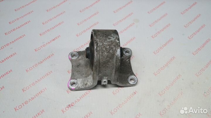 Nissan 11220-9Y300 Опора коробки передач