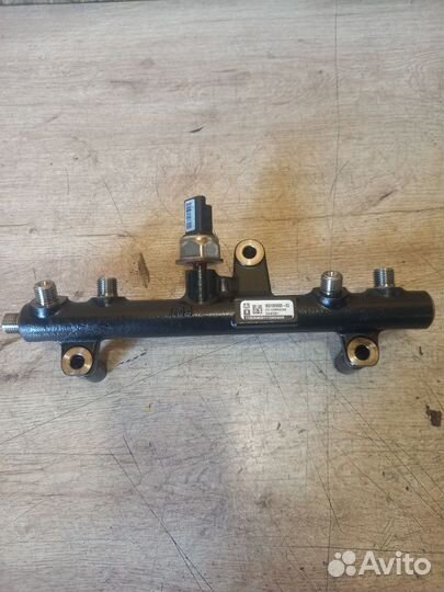 Рампа топливная Ford Kuga 1 ufda 2.0 TD