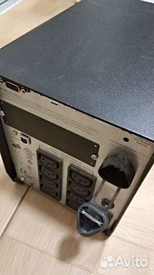 Apc SMART UPS 1000