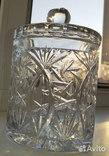 Ваза с крышкой