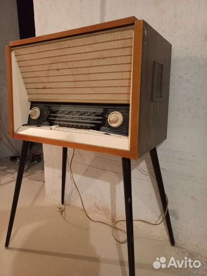 Радиола Латвия М