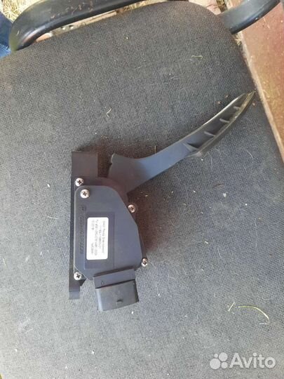 Педаль газа на LADA гранту