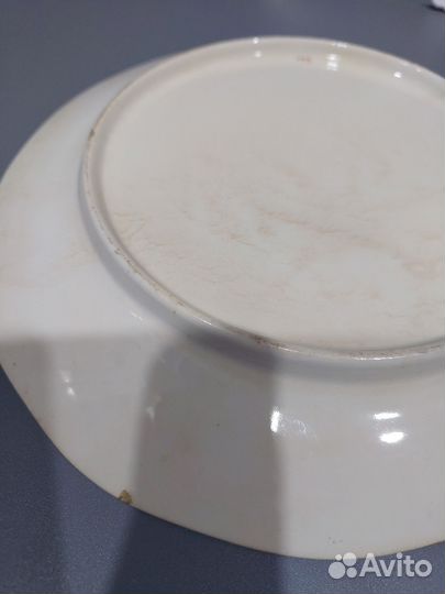 Тарелка антикварная Англия с ньюансом