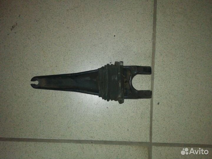 Вилка сцепления Renault Logan седан K7M710 2008