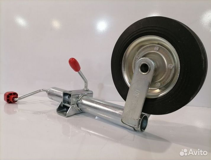 Опорное колесо прицепа