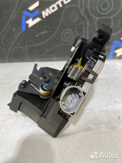 Замок двери задний правый Bmw X5 E53 M54B30 2006