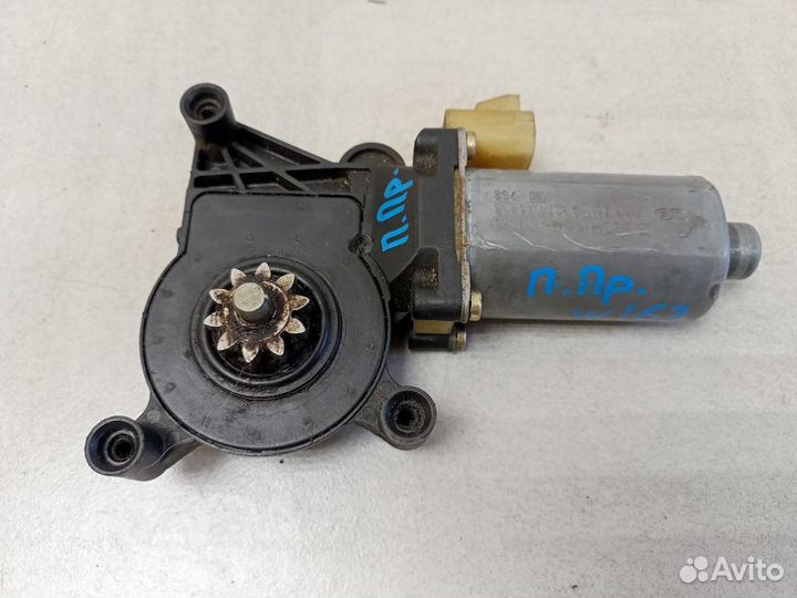 Моторчик переднего правого стеклоподъемника