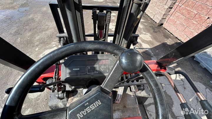Вилочный погрузчик Nissan FJ01A15U, 1999