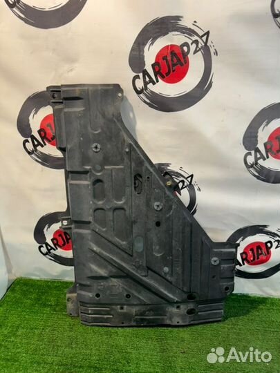 Защита днища (3) левая Lexus Rx450H GYL10 2010