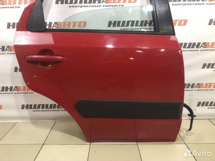 Дверь задняя правая Suzuki Sx4 1.6 2008
