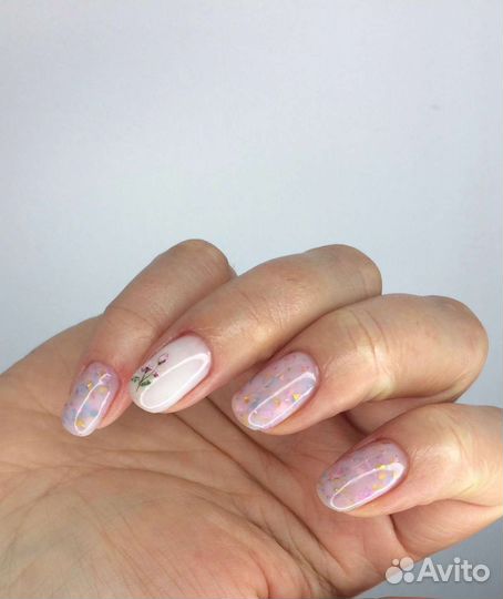Модель на маникюр