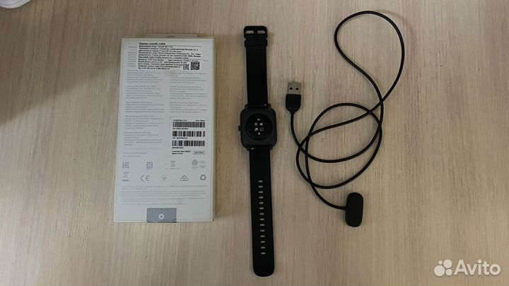 Смарт часы Amazfit Bip U Pro