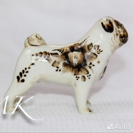 Мопс статуэтка из фарфора