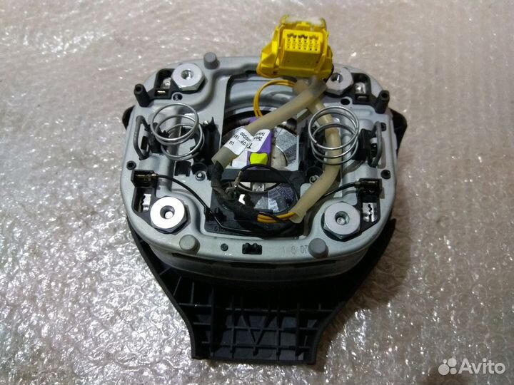 Подушка безопасности в руль VW Passsat B6