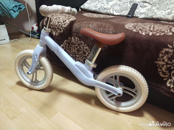 Детский беговел