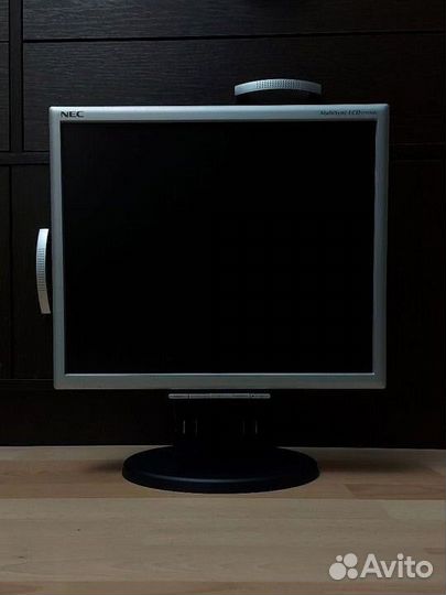 Монитор NEC MultiSync LCD 175vxm+