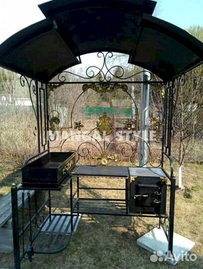 Мангал с крышей