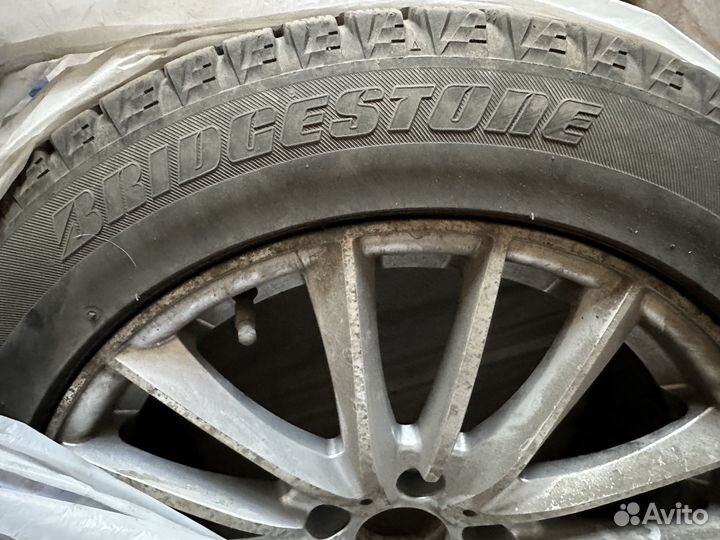 Bridgestone Blizzak SR02 245/50 R18