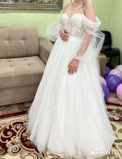 Свадебное платье