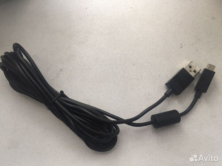 Кабель USB для зарядки геймпада Xbox one(оригинал)