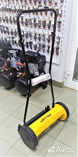 Газонокосилка механическая Champion мм4026