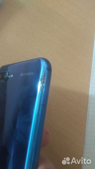 HONOR 10, 4/64 ГБ