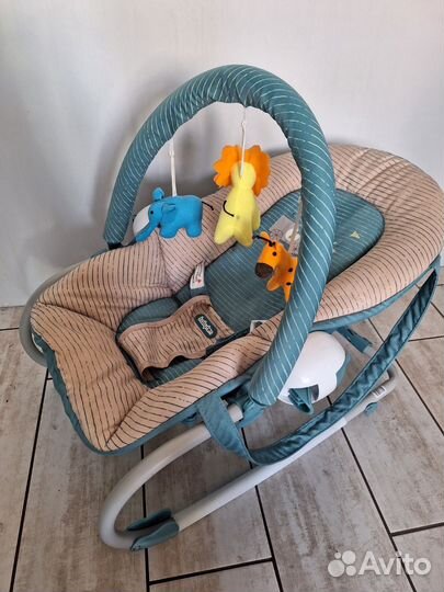 Шезлонг babyton