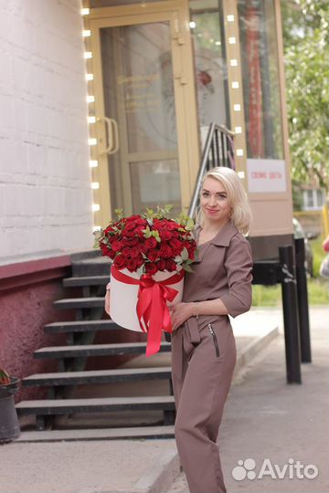 Коробка из 75 роз