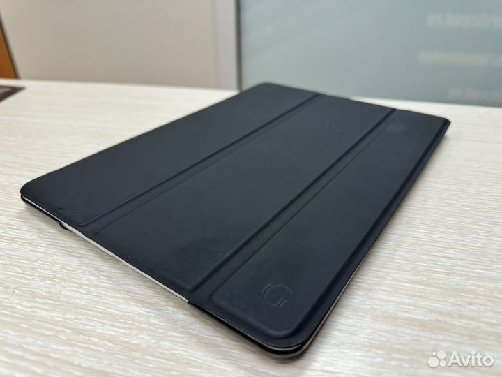 iPad (5-го поколения) A1822