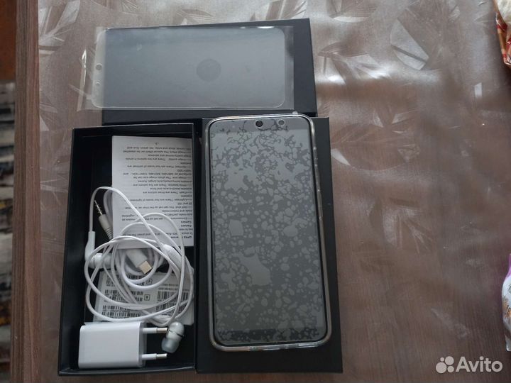 Продам телефон