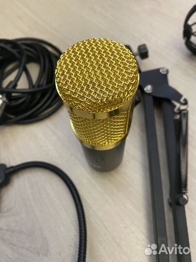 Микрофон конденсаторный BM-800 с комплектом