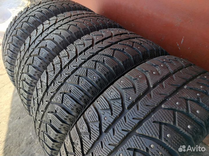 Bridgestone Ice Cruiser 7000 235/60 R16 100T