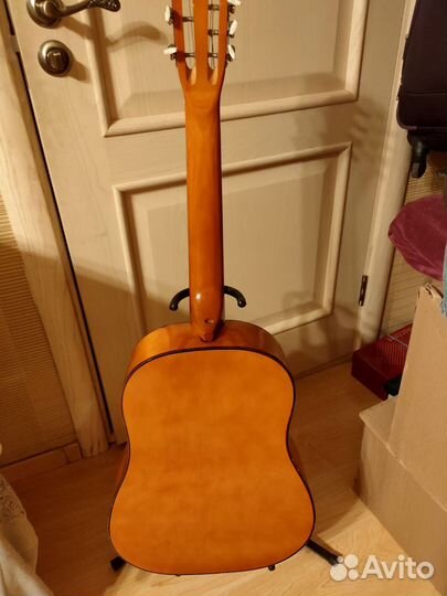 Акустическая гитара