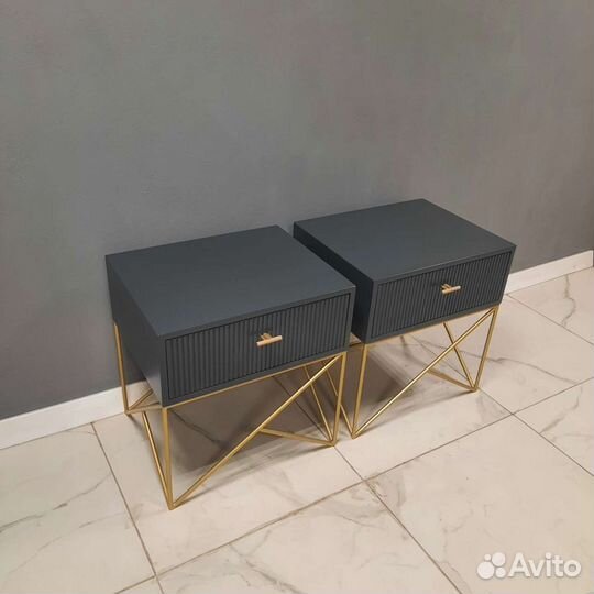 Тумба прикроватная