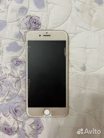 Телефон iPhone 8