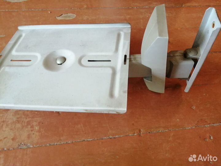 Подставка настенная для телевизора